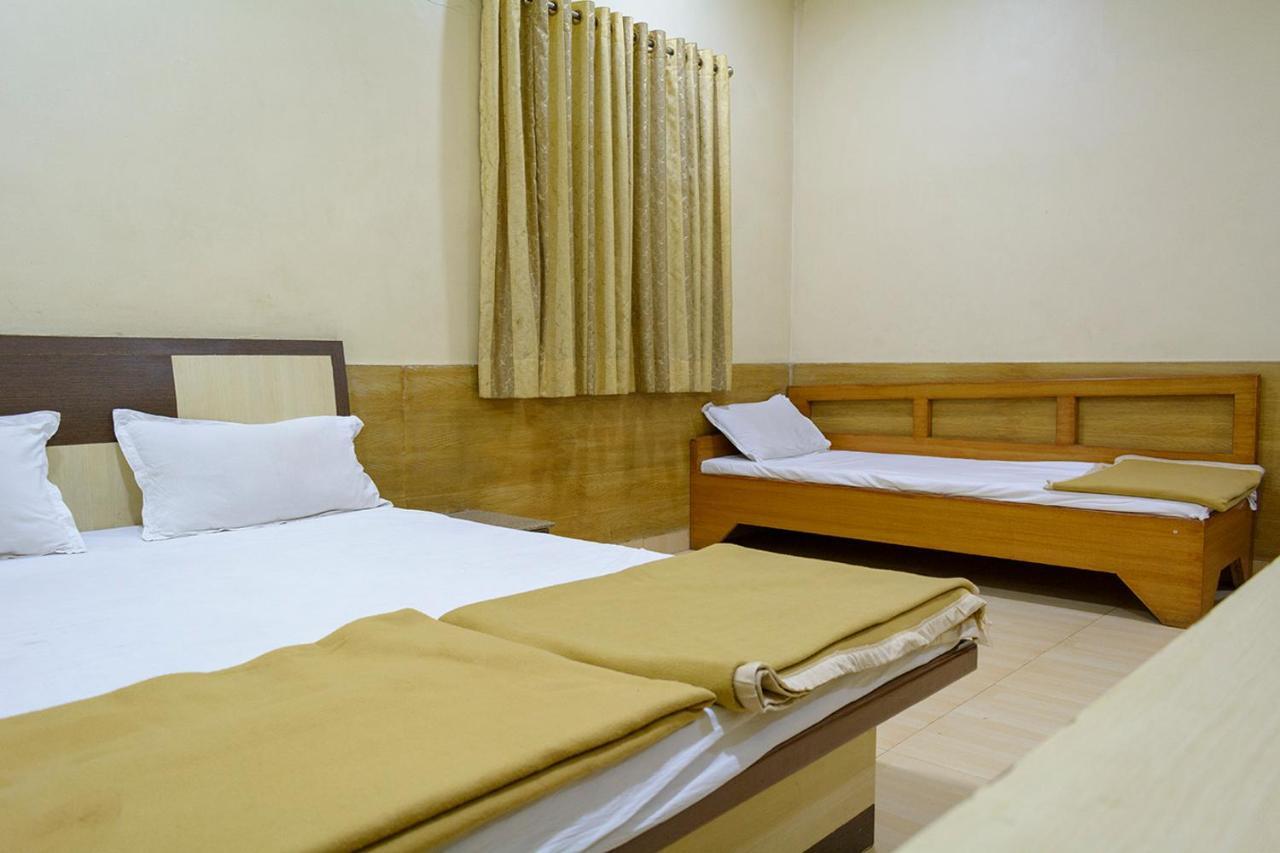 Hotel Mukesh Residency Pune Extérieur photo