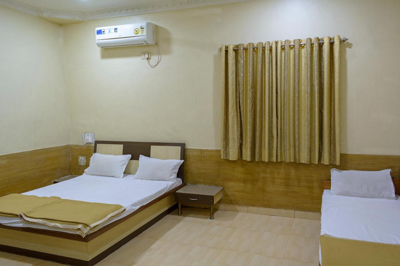 Hotel Mukesh Residency Pune Extérieur photo