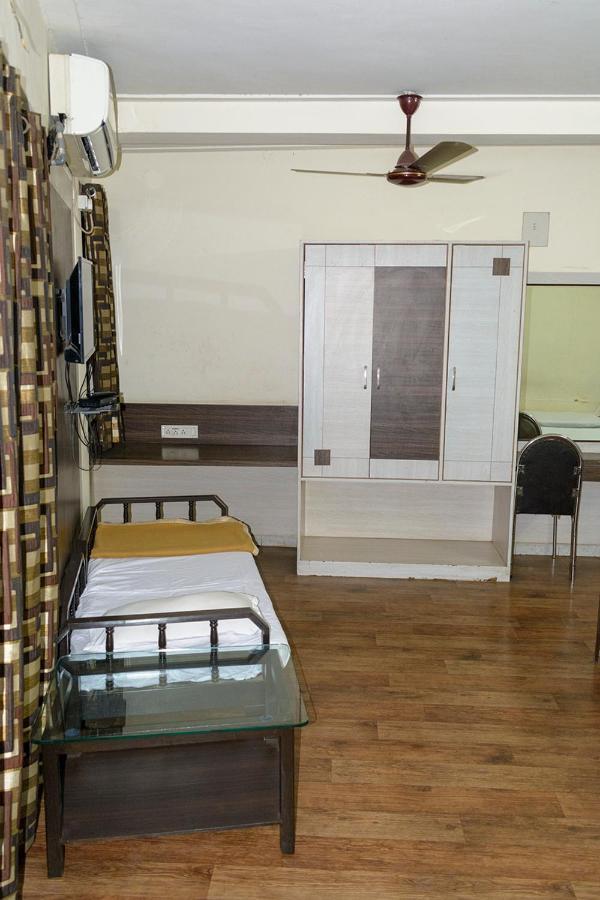 Hotel Mukesh Residency Pune Extérieur photo