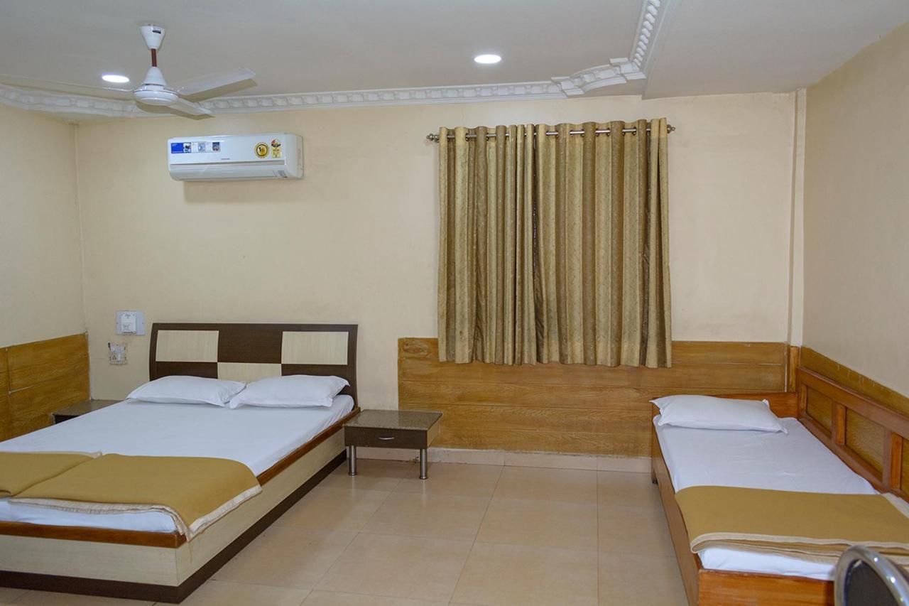 Hotel Mukesh Residency Pune Extérieur photo