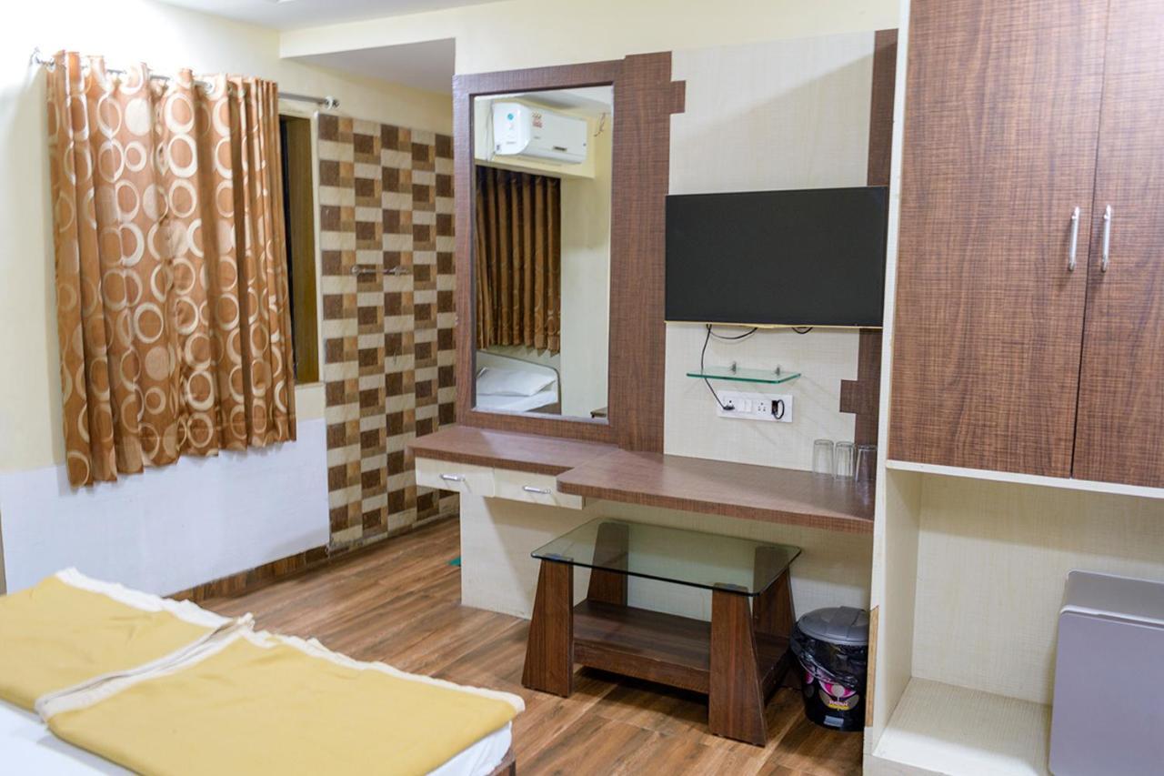 Hotel Mukesh Residency Pune Extérieur photo