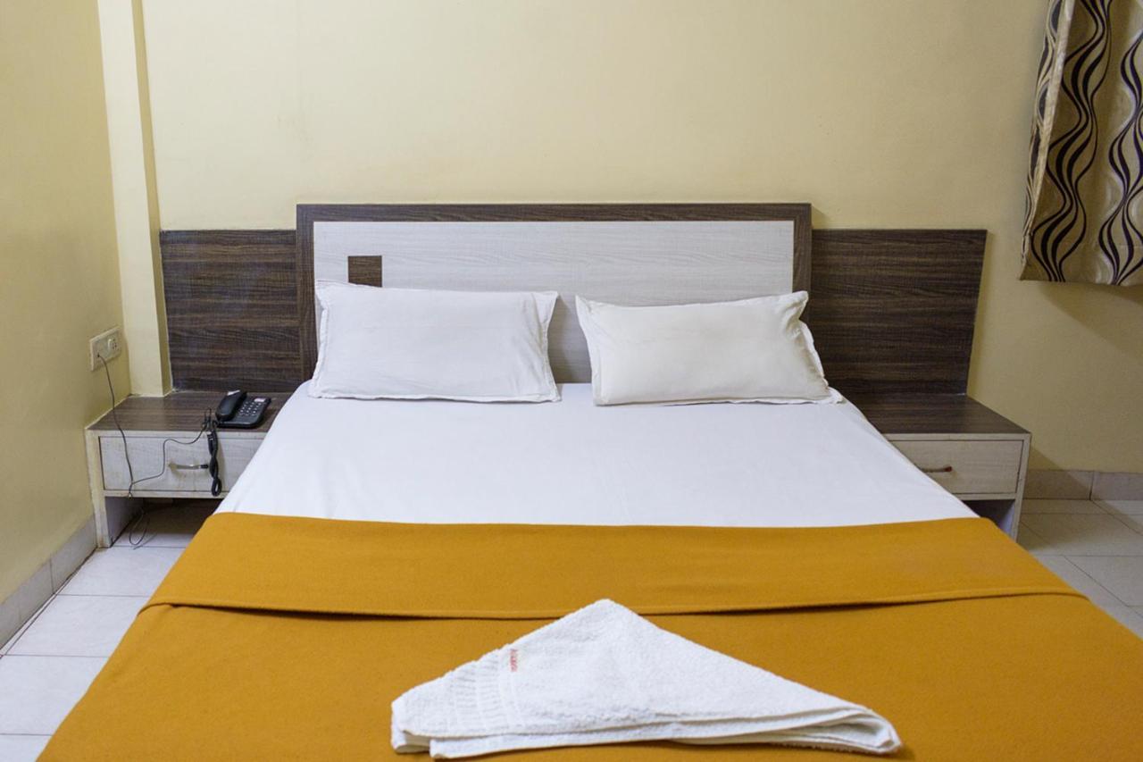 Hotel Mukesh Residency Pune Extérieur photo