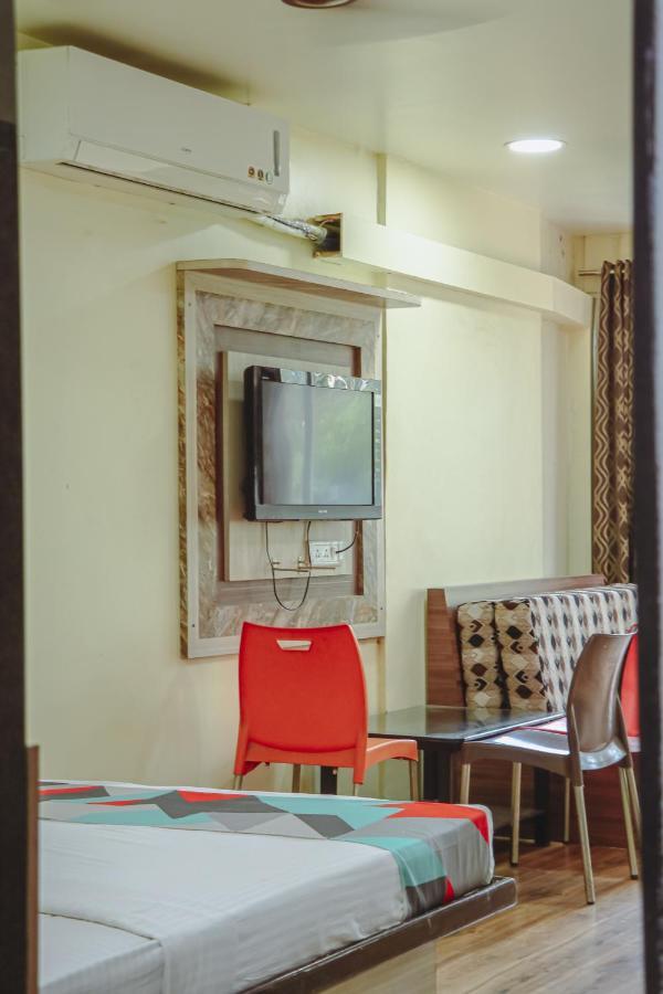 Hotel Mukesh Residency Pune Extérieur photo